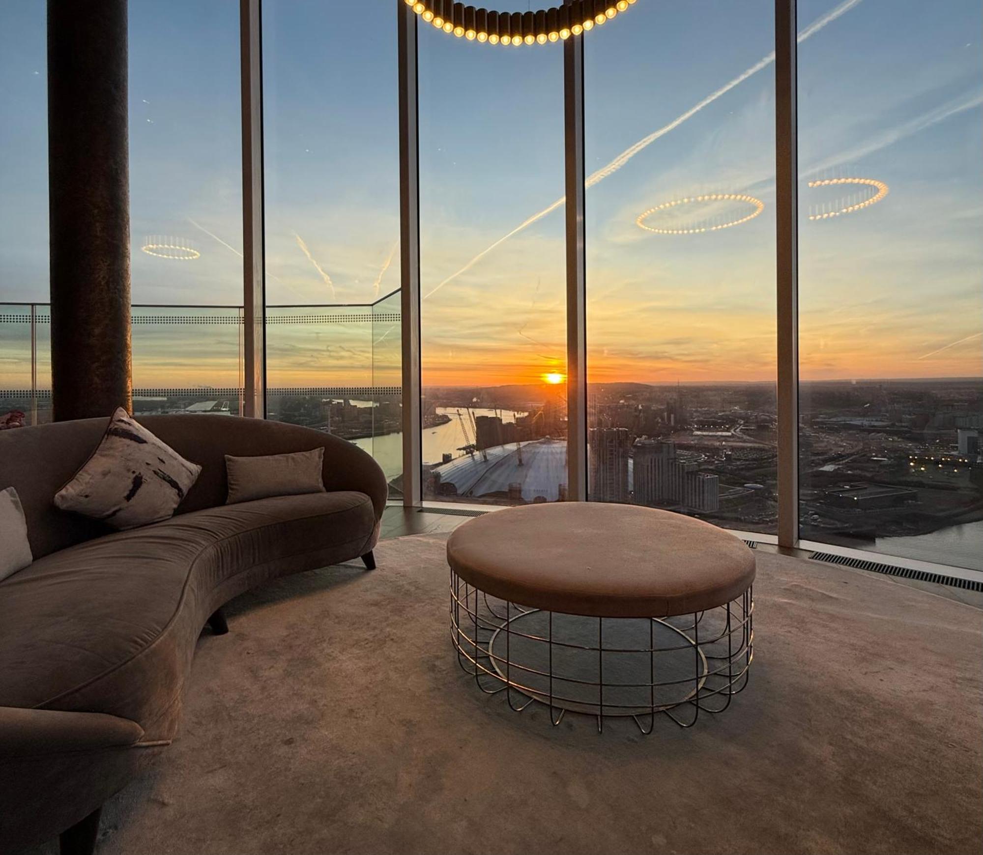 Luxury Modern 2 Bed Flat With Balcony And City View - Canary Wharf City Center London Bagian luar foto