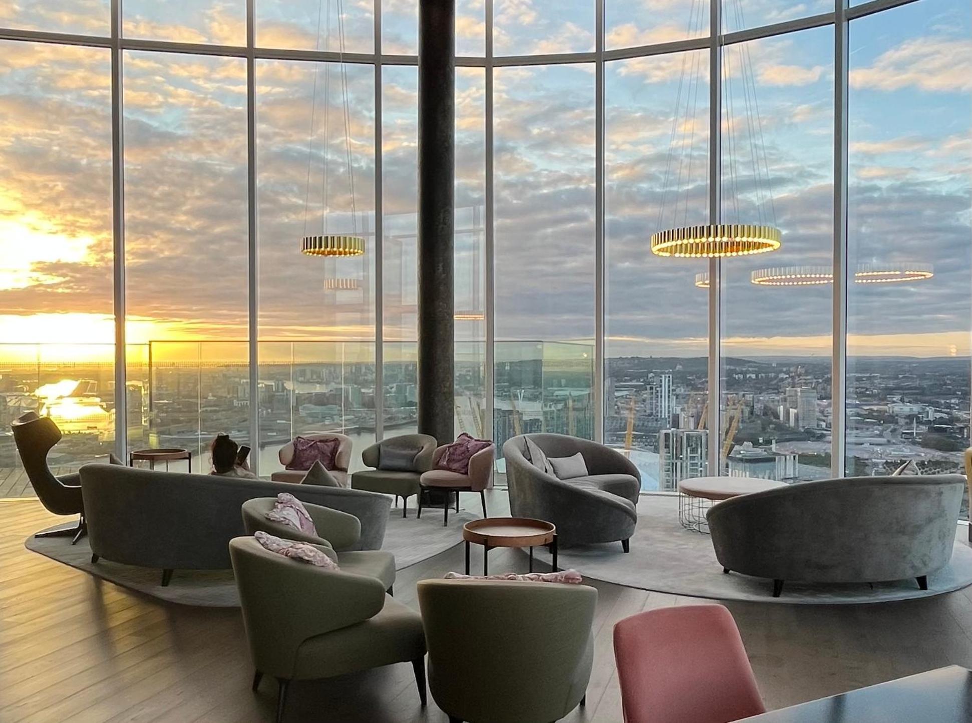 Luxury Modern 2 Bed Flat With Balcony And City View - Canary Wharf City Center London Bagian luar foto