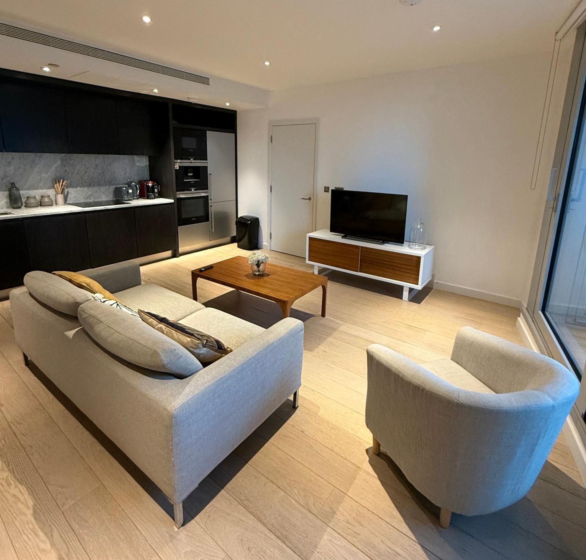 Luxury Modern 2 Bed Flat With Balcony And City View - Canary Wharf City Center London Bagian luar foto
